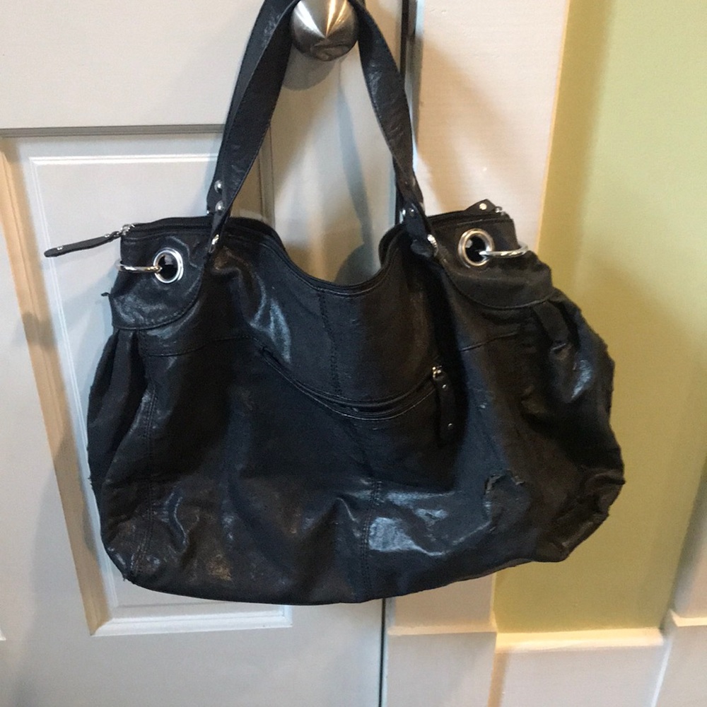 black travel bag